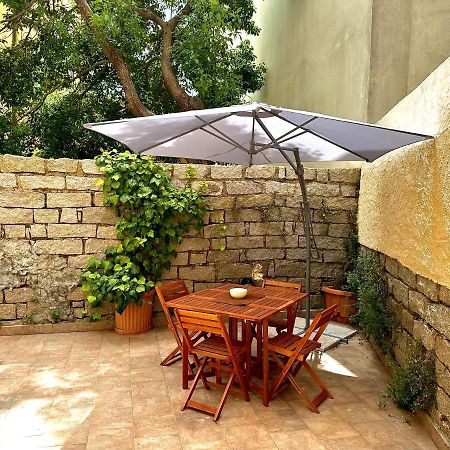 Spacious 3-Bedroom Apartment With Courtyard In Tempio Pausania - Perfect For Families Exteriér fotografie