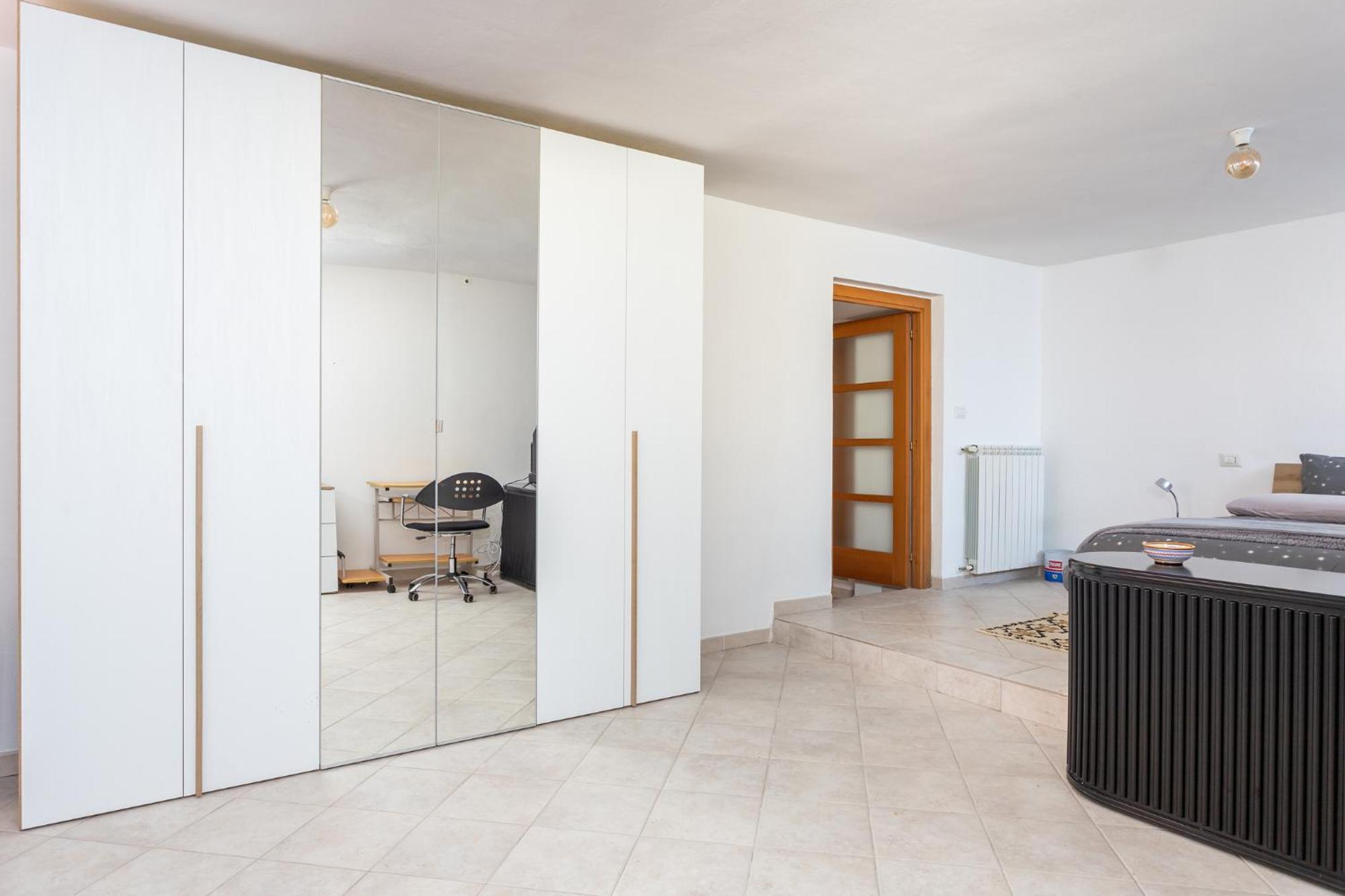 Spacious 3-Bedroom Apartment With Courtyard In Tempio Pausania - Perfect For Families Exteriér fotografie