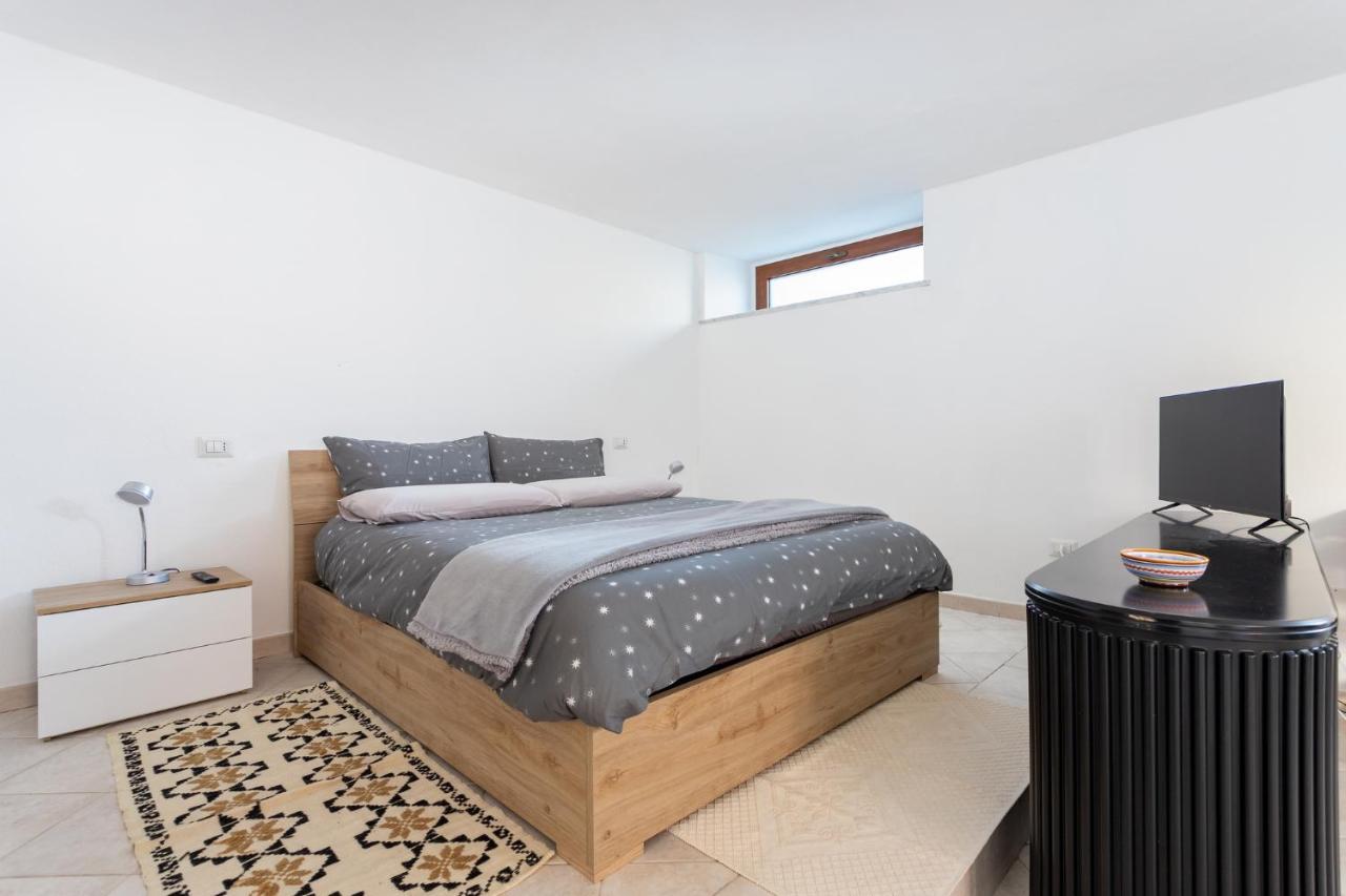 Spacious 3-Bedroom Apartment With Courtyard In Tempio Pausania - Perfect For Families Exteriér fotografie