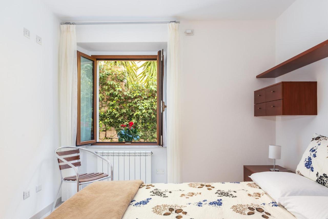 Spacious 3-Bedroom Apartment With Courtyard In Tempio Pausania - Perfect For Families Exteriér fotografie